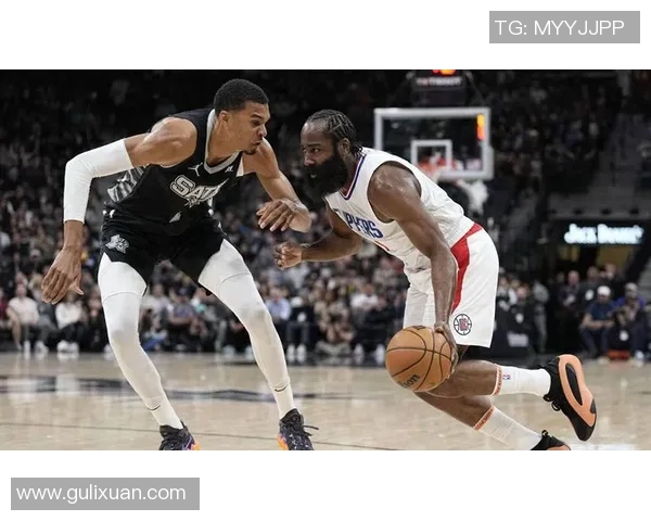 快船与马刺的对决回顾2015至2016赛季精彩瞬间与战术分析